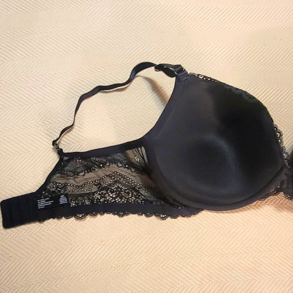 Black Lace Bra [NWOT] - Picture 4 of 12